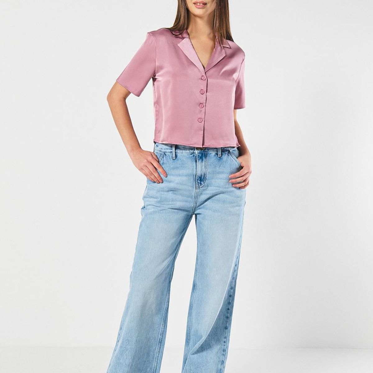 KOAJ - KOAJ Blusa unicolor crop con manga corta y botones Mujer
