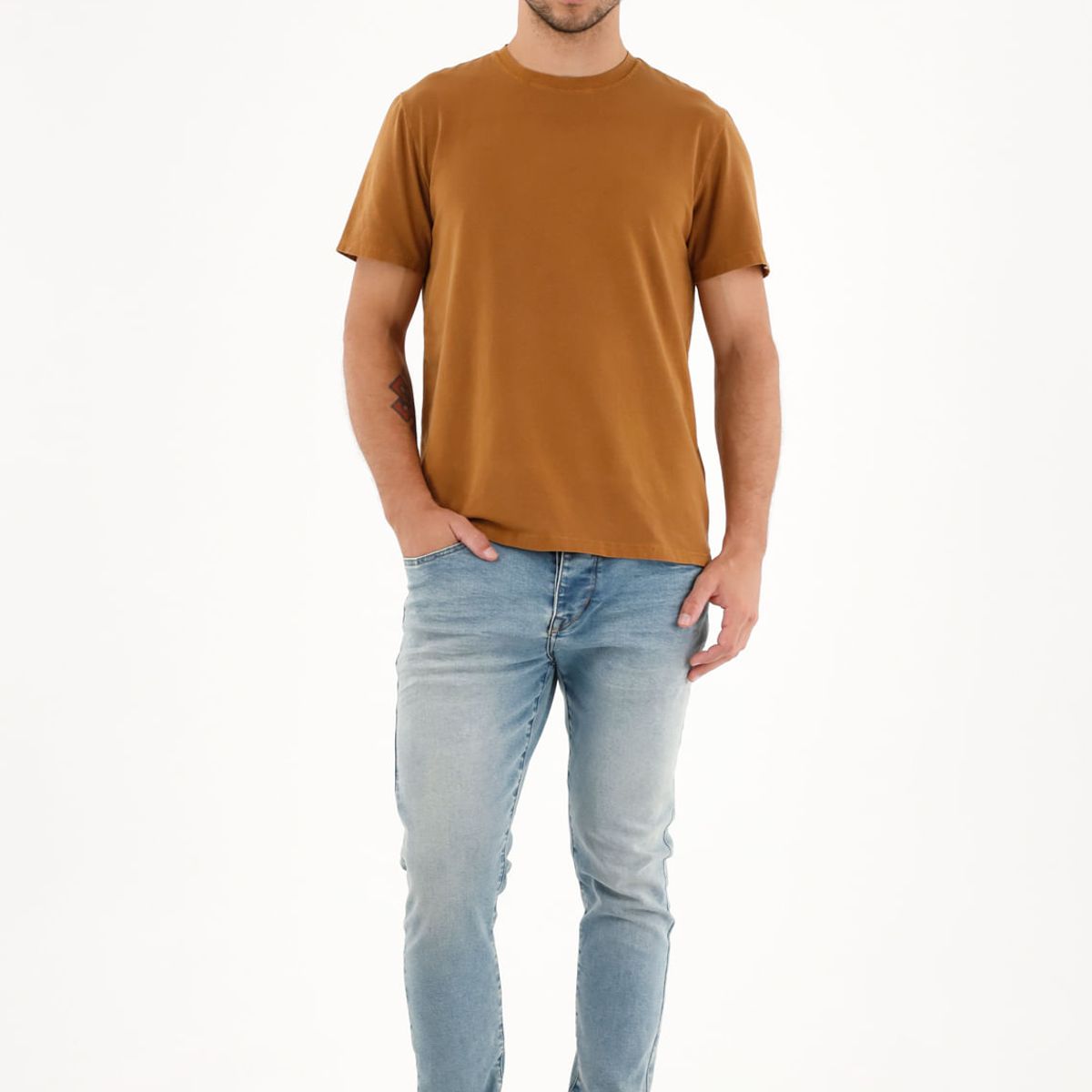 TENNIS - Camiseta en tela licrada café para hombre