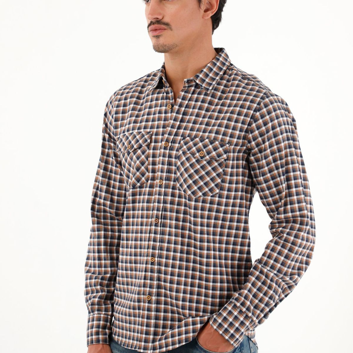 TENNIS - Camisa leñadora con botones en madera café para hombre