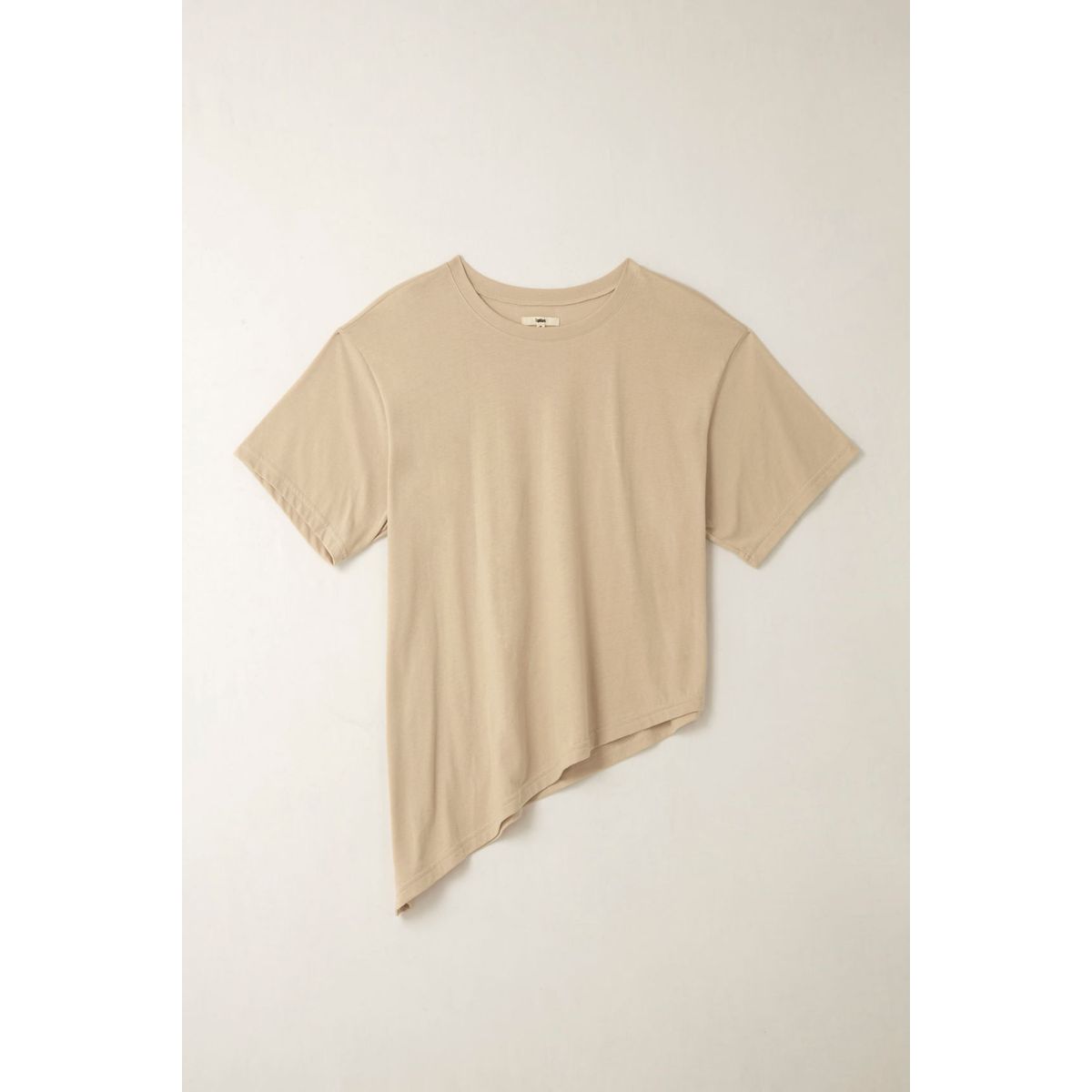 TOPMARK - Camiseta con ruedo asimétrico café para mujer