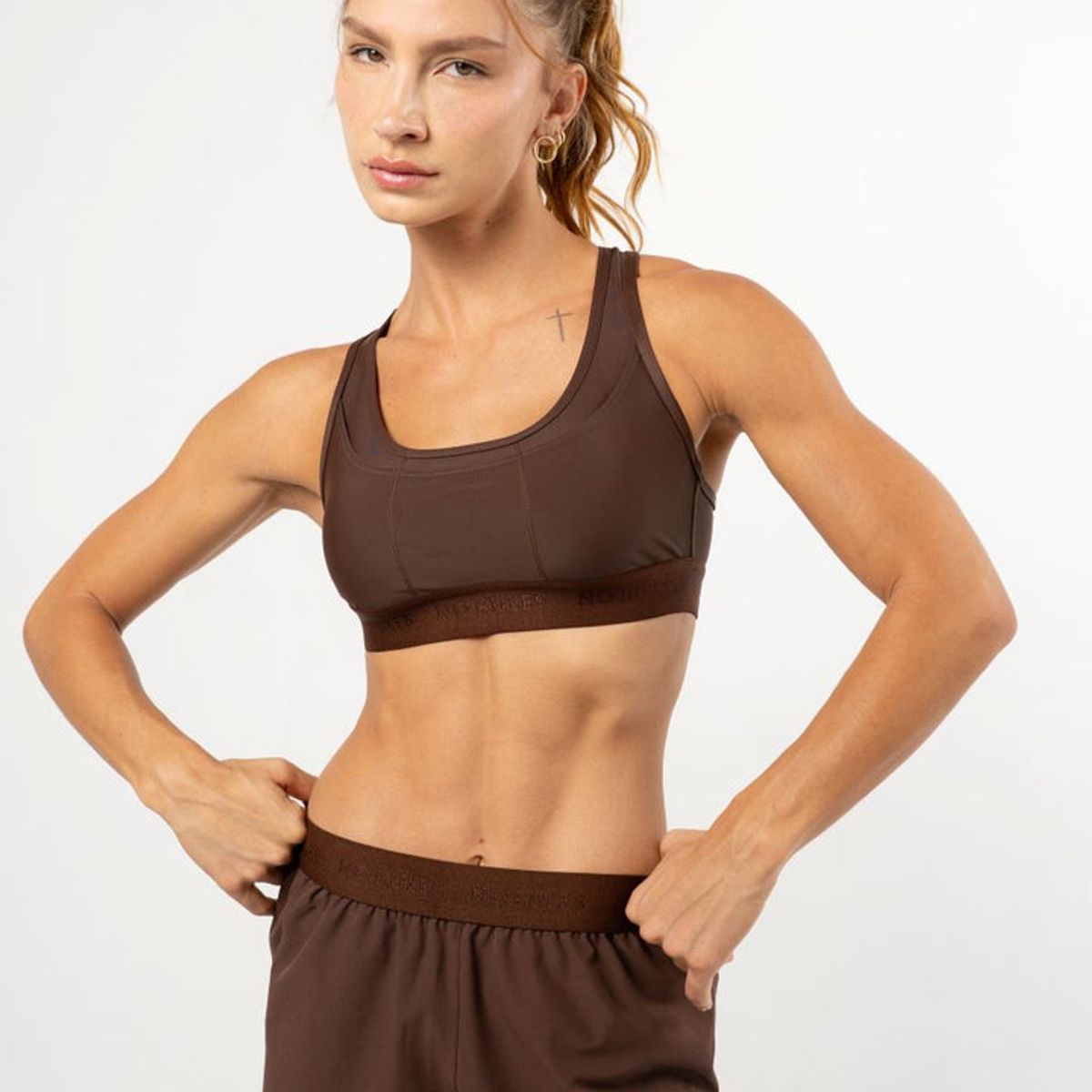 NO RULES - Top deportivo Running Pro Chocolate