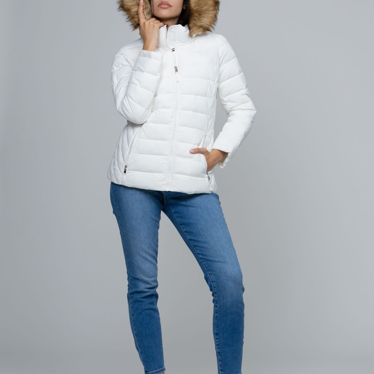 TOMMY HILFIGER - Chaqueta blanca acolchada  Tommy Hilfiger
