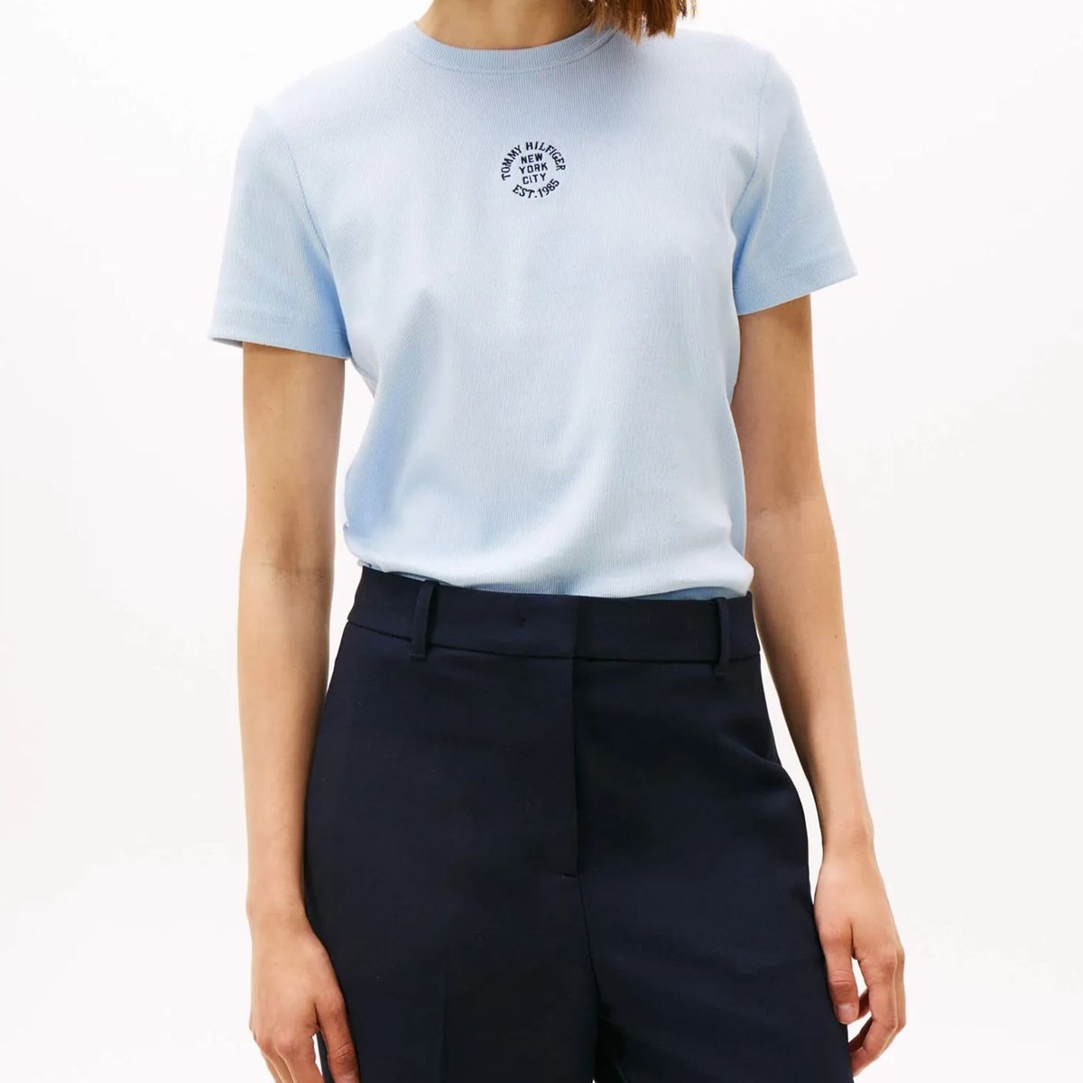 TOMMY HILFIGER - Camiseta celeste de corte regular con diseño de rayas Tommy Hilfiger