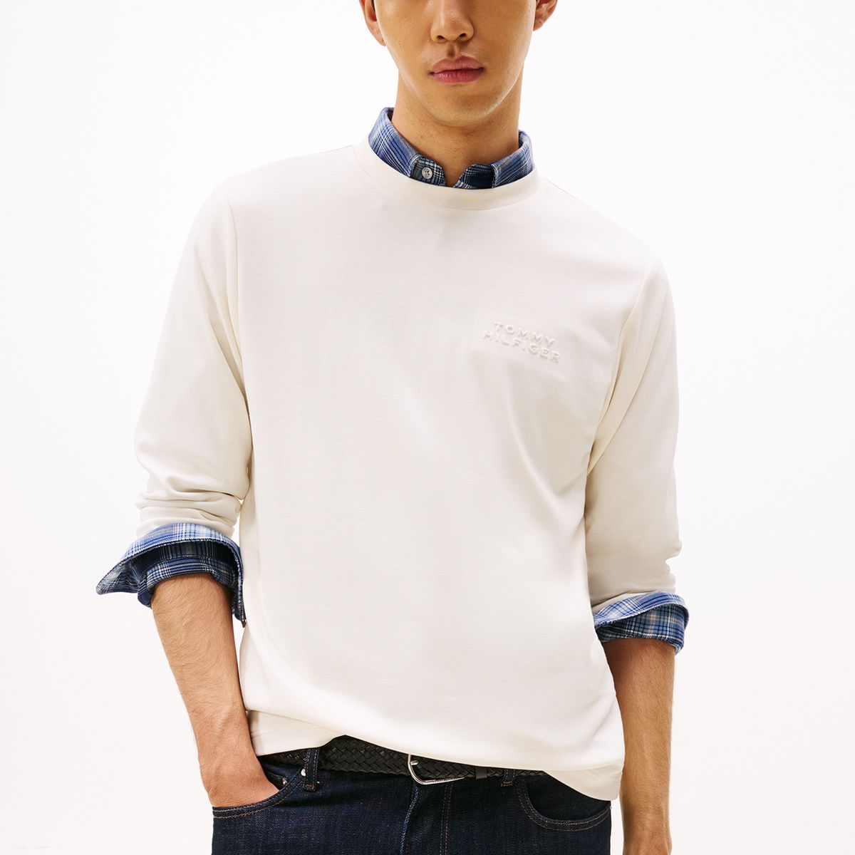 TOMMY HILFIGER - Camiseta blanca manga larga con logo gráfico Tommy Hilfiger