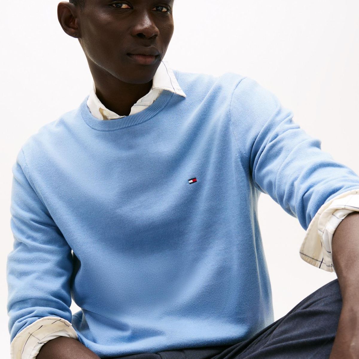 TOMMY HILFIGER - Saco azul de cuello redondo con logo bordado Tommy Hilfiger