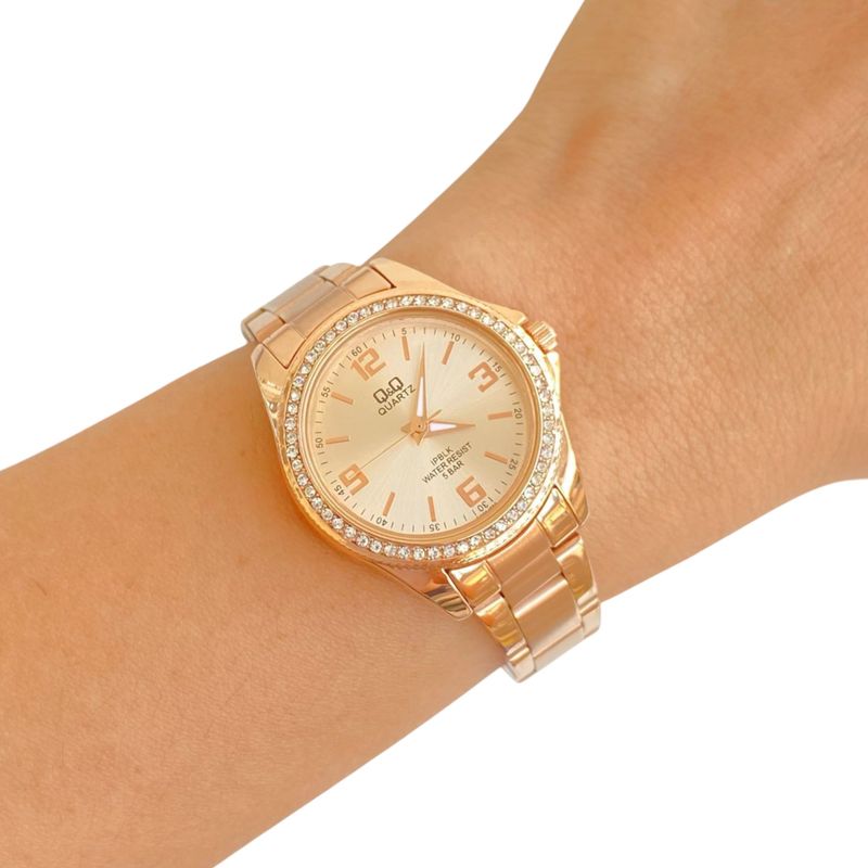 Q&Q - Reloj Q&Q Oro Rosa Con Numeros Piedras Acero Inoxidable Original Caja