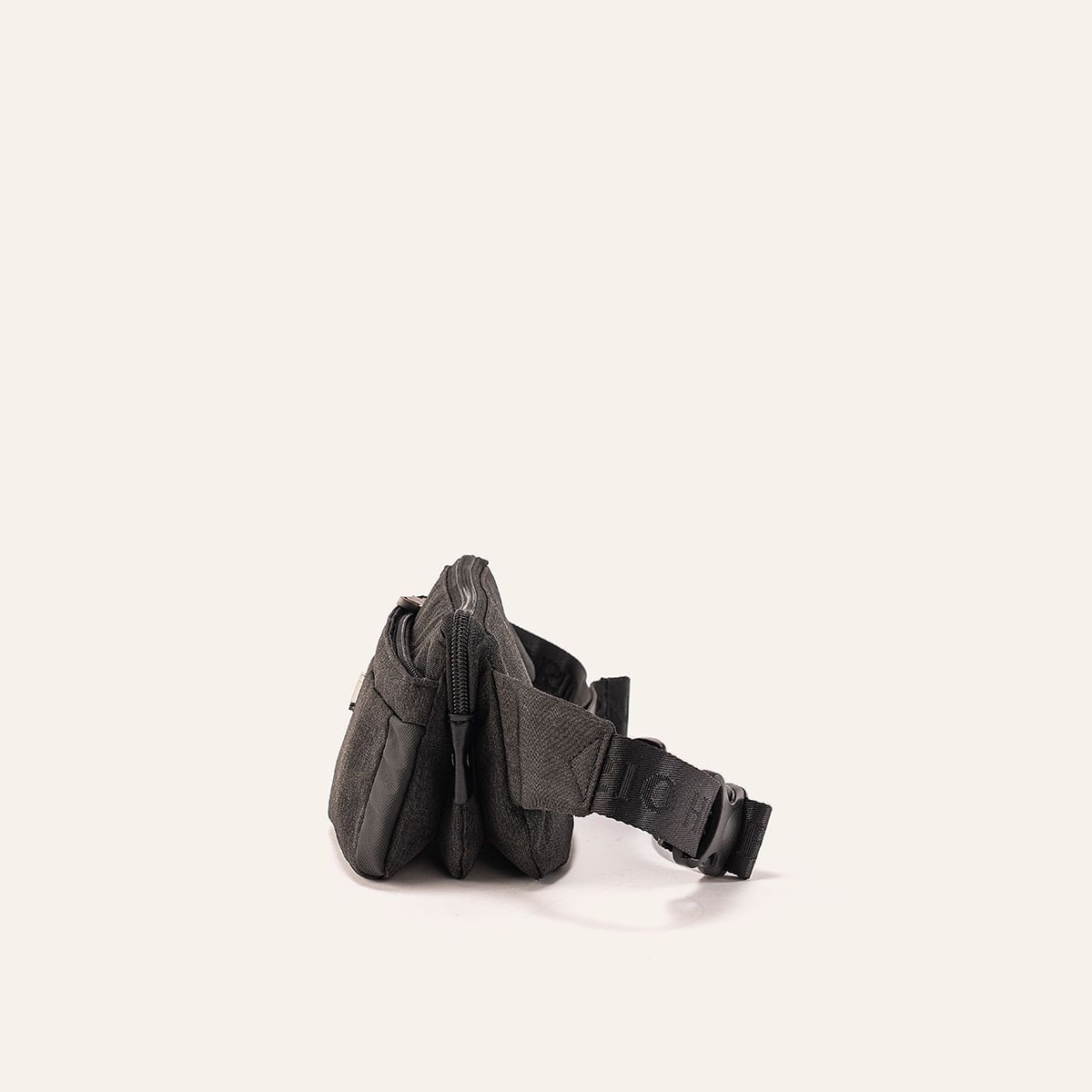 MARIO HERNANDEZ - Canguro Multibolsillos Negro Etna Pacific