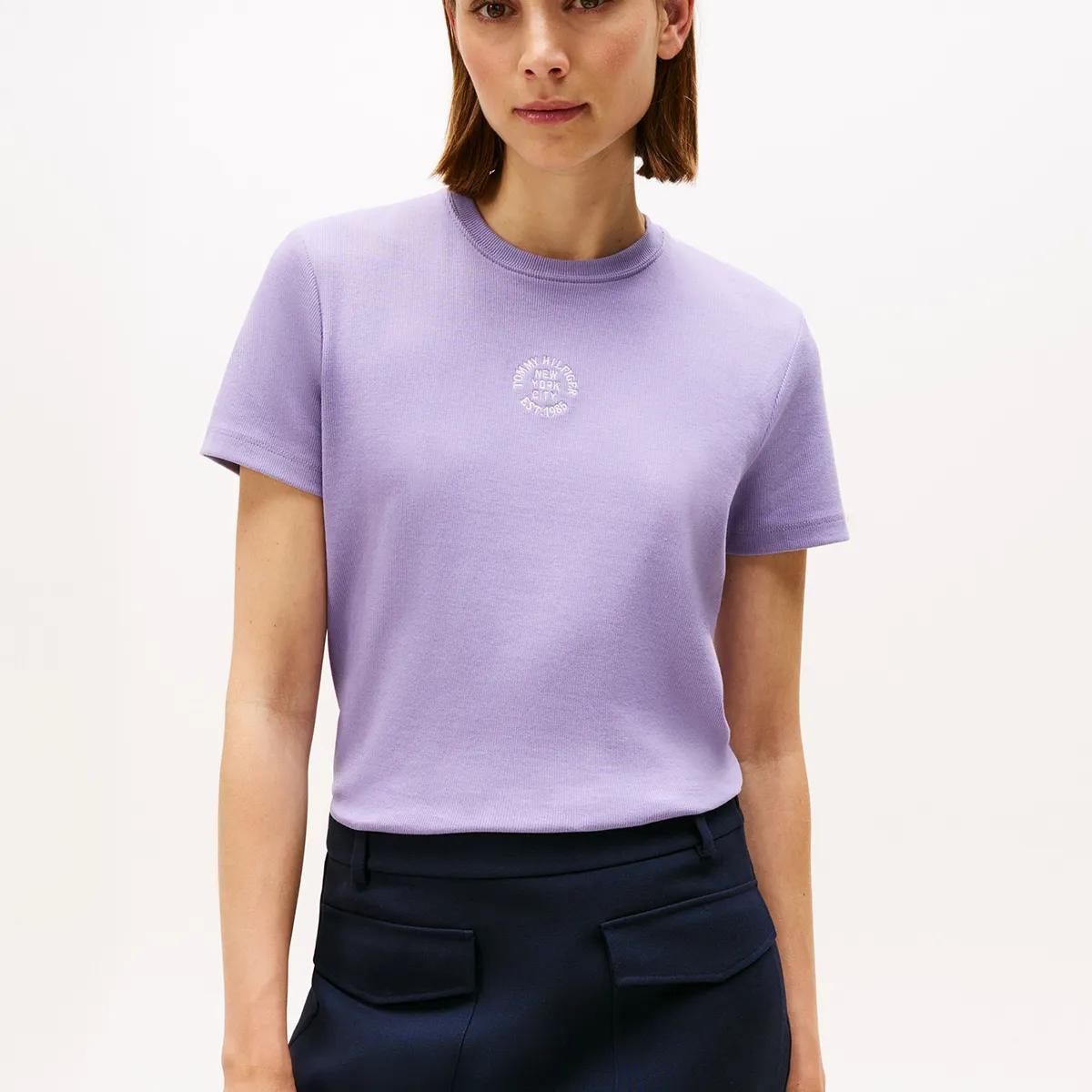 TOMMY HILFIGER - Camiseta purpura de corte regular con diseño de rayas Tommy Hilfiger