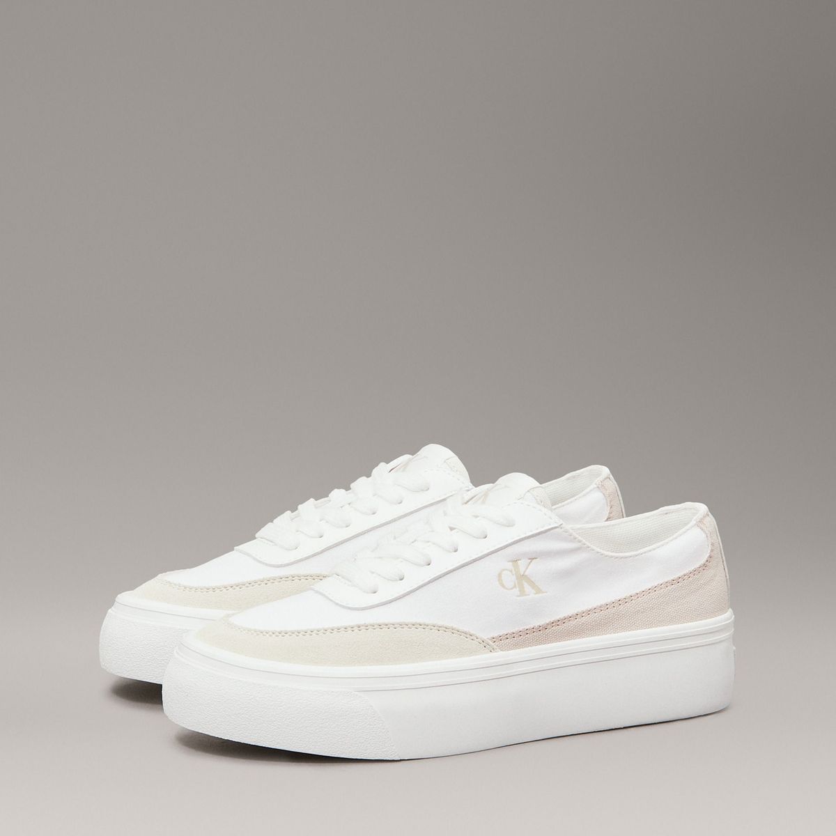 CALVIN KLEIN - Tenis blanco de lona con plataforma Calvin Klein