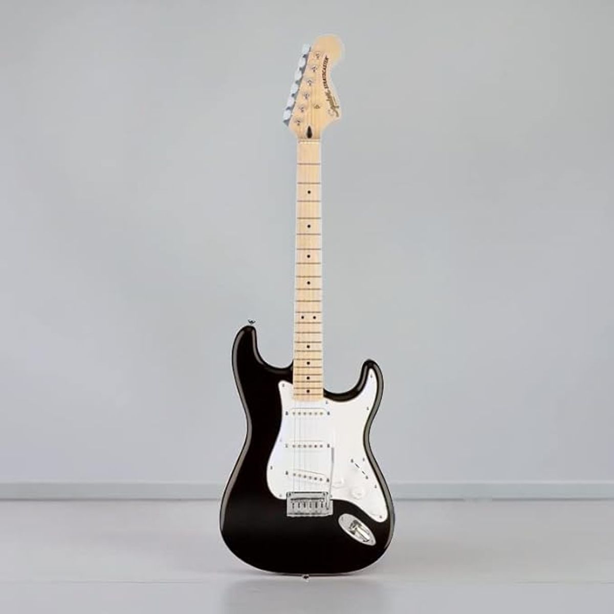 FENDER - Squier Affinity Stratocaster  Negro Guitarra Eléctrica Versátil