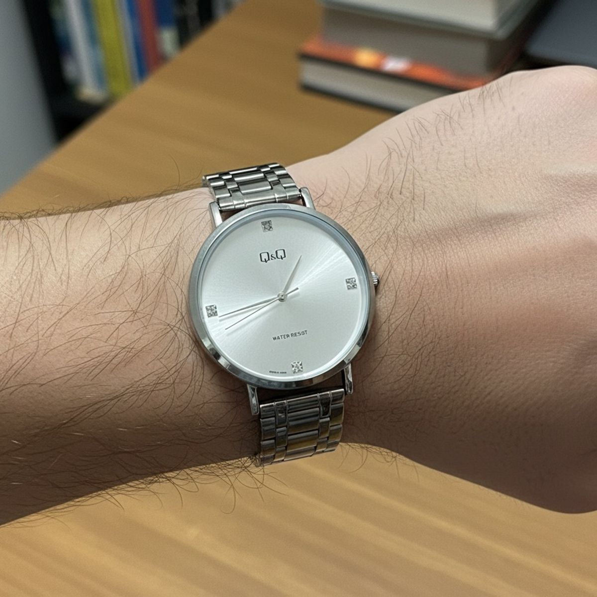 Q&Q - Reloj Q&Q Plateado Clasico para Hombre