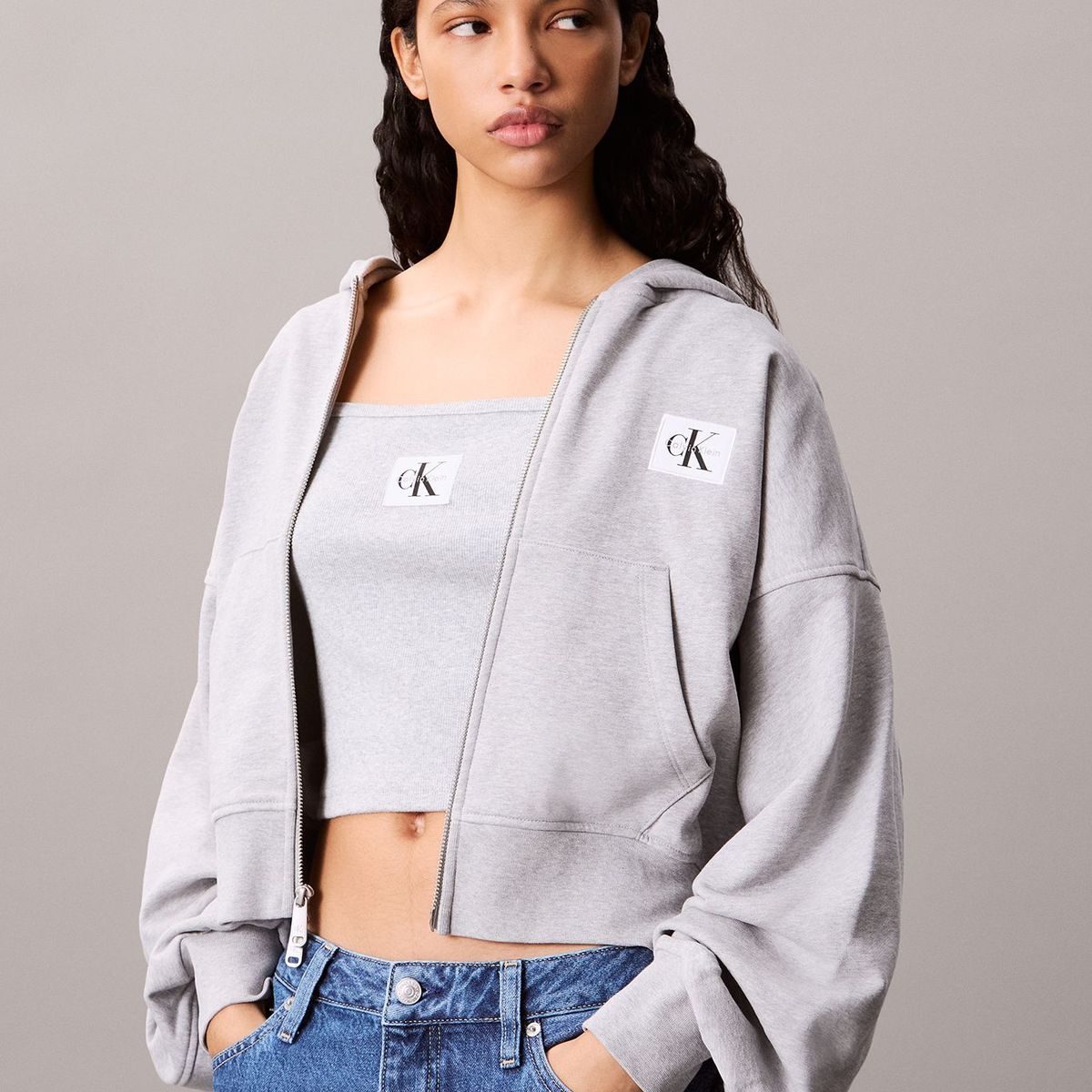 CALVIN KLEIN - Buzo gris con cremallera Calvin Klein