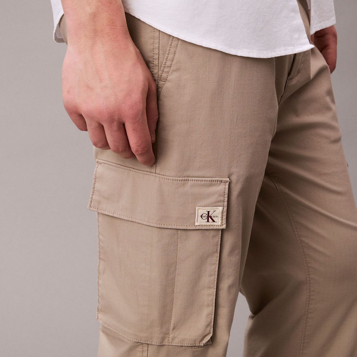 CALVIN KLEIN - Pantalones beige cargo skinny de ripstop Calvin Klein