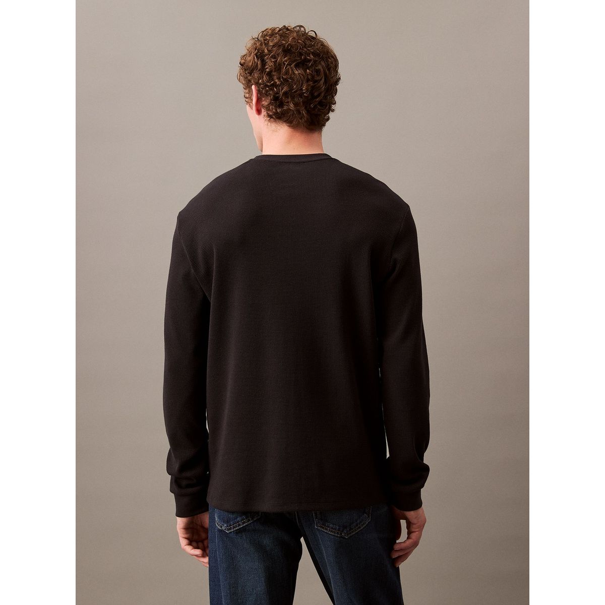 CALVIN KLEIN - Camiseta negra de manga larga con textura ligera Calvin Klein