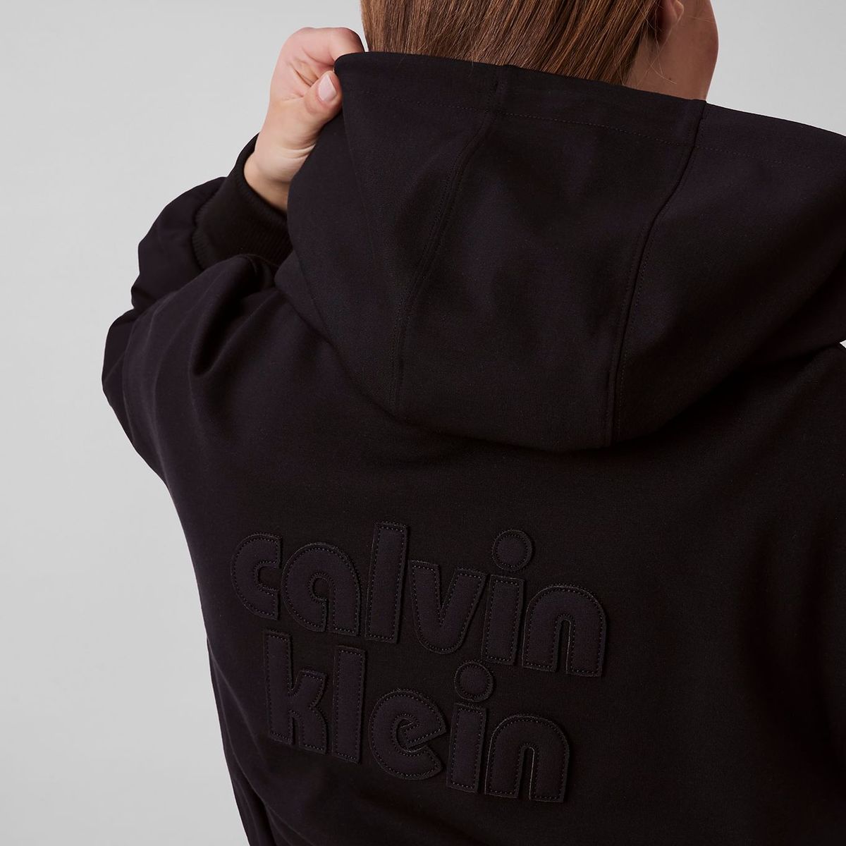 CALVIN KLEIN - Buzo negro cropped de punto milano Calvin Klein