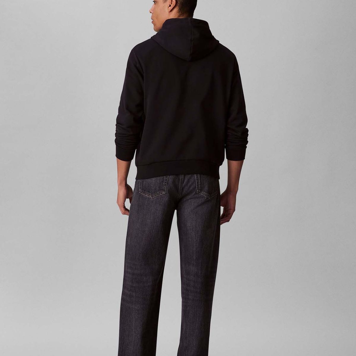 CALVIN KLEIN - Buzo negro de felpa con logotipo Calvin Klein