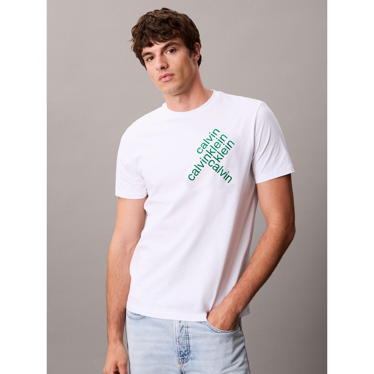 CALVIN KLEIN - Camiseta blanca con logotipo apilado Calvin Klein