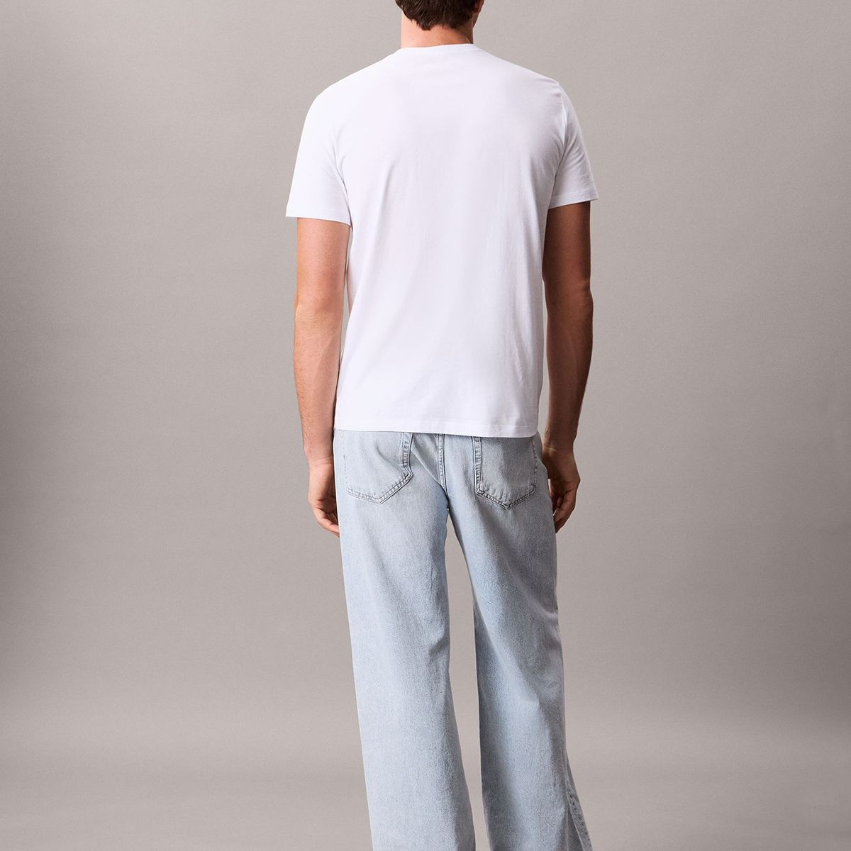 CALVIN KLEIN - Camiseta blanca con logotipo apilado Calvin Klein