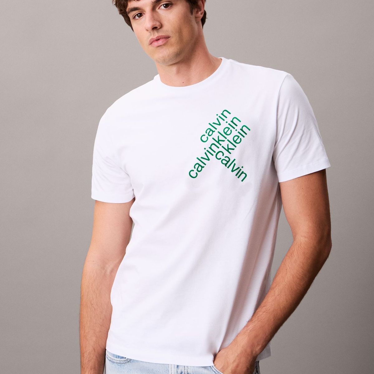 CALVIN KLEIN - Camiseta blanca con logotipo apilado Calvin Klein