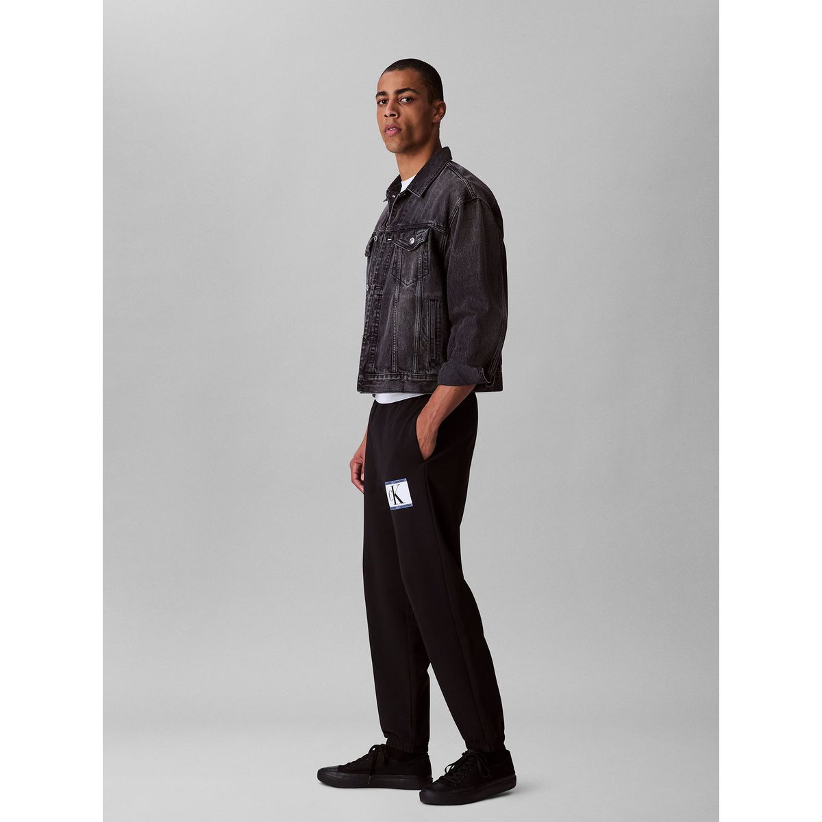 CALVIN KLEIN - Pantalón negro de felpa con logotipo Calvin Klein