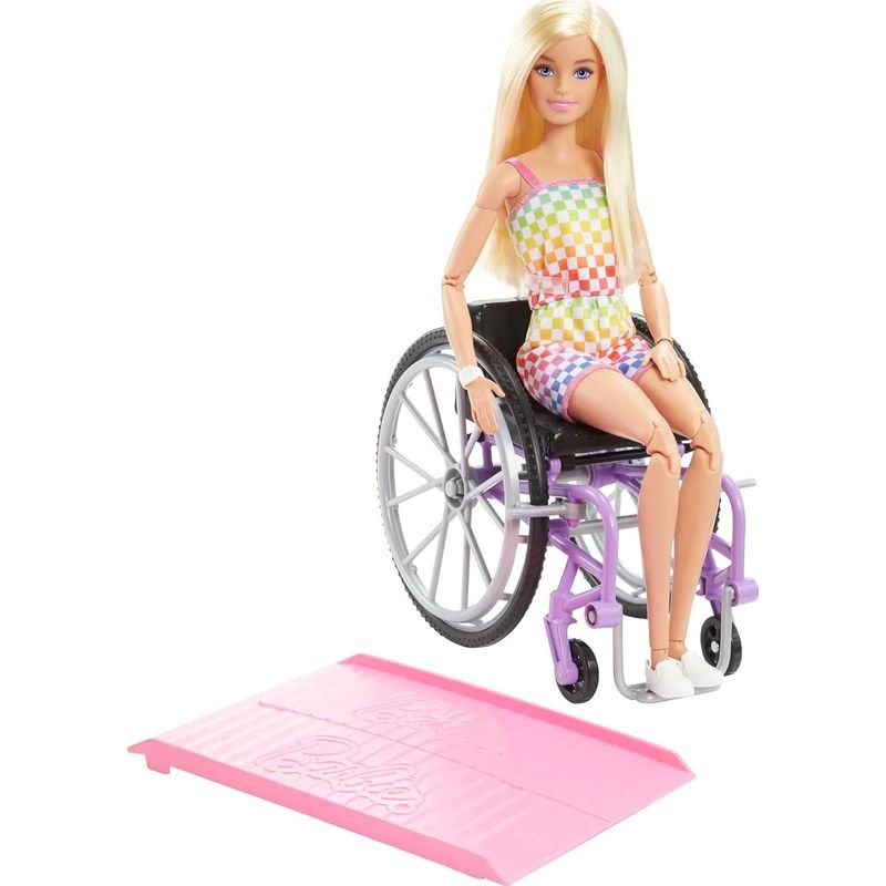 BARBIE - Barbie Muñeca con Silla de Ruedas y Accesorios Fashionistas