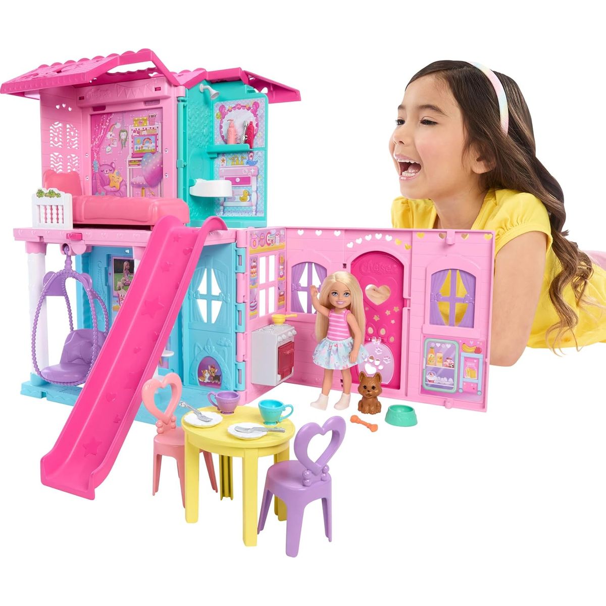 BARBIE - Casa de Muñecas Barbie Chelsea con 15+ accesorios 5 áreas y tobogán