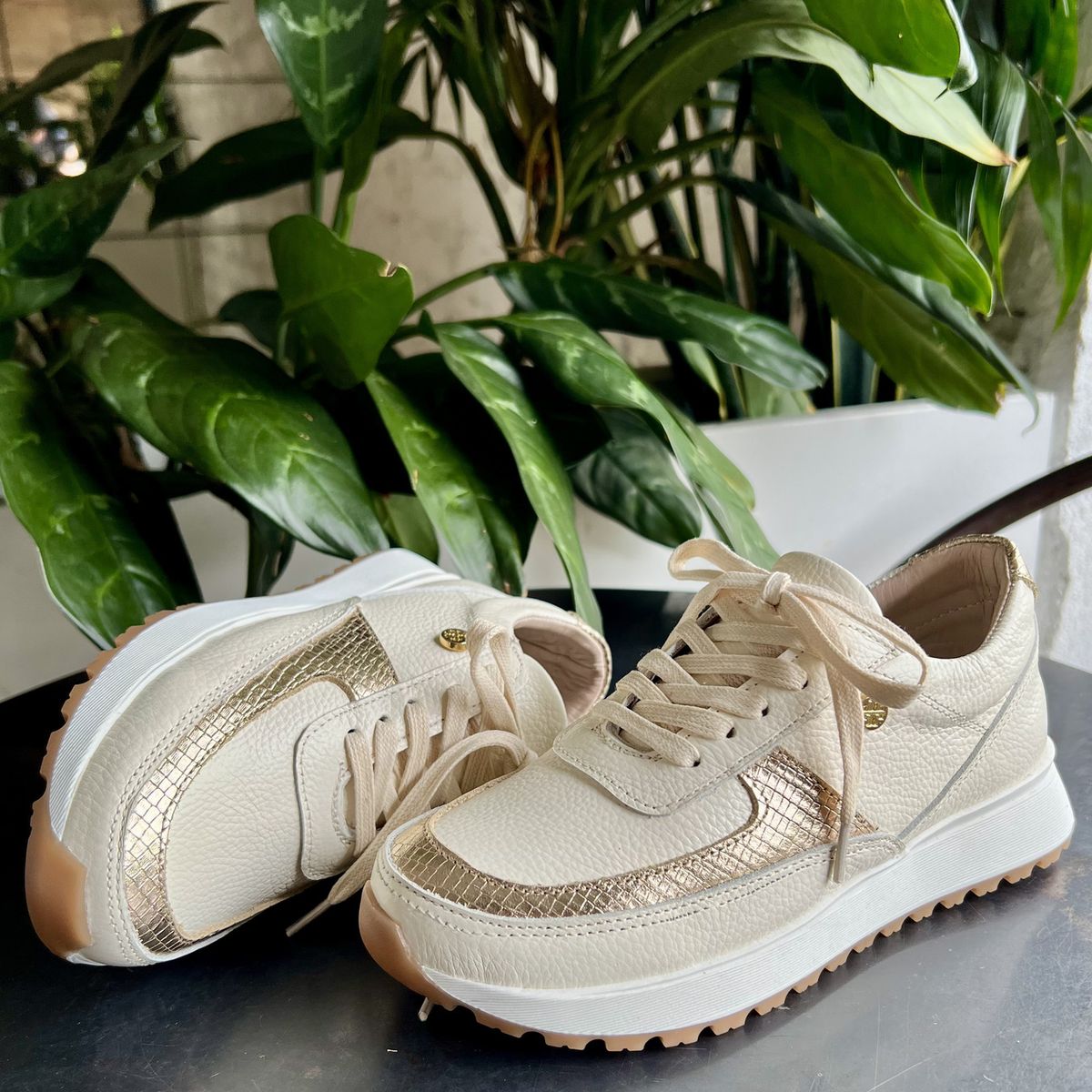 CALZADO BONT - Tenis Mujer Cuero 100% Beige Elegantes, Cómodos y Resistentes  Bont Catania