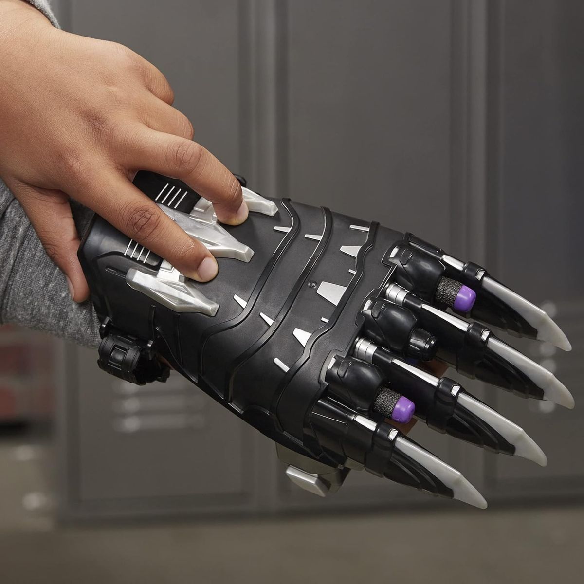 HASBRO - Lanzador De Dardos Black Panther Marvel Nerf Garra