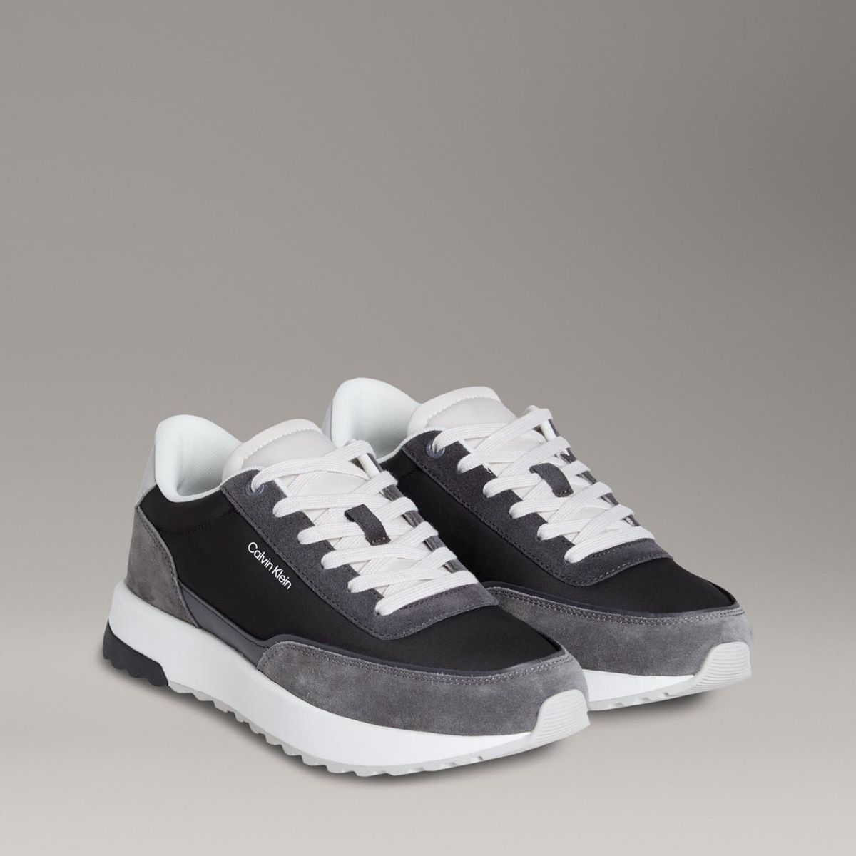 CALVIN KLEIN - Tenis negro con cordones repreve Calvin Klein