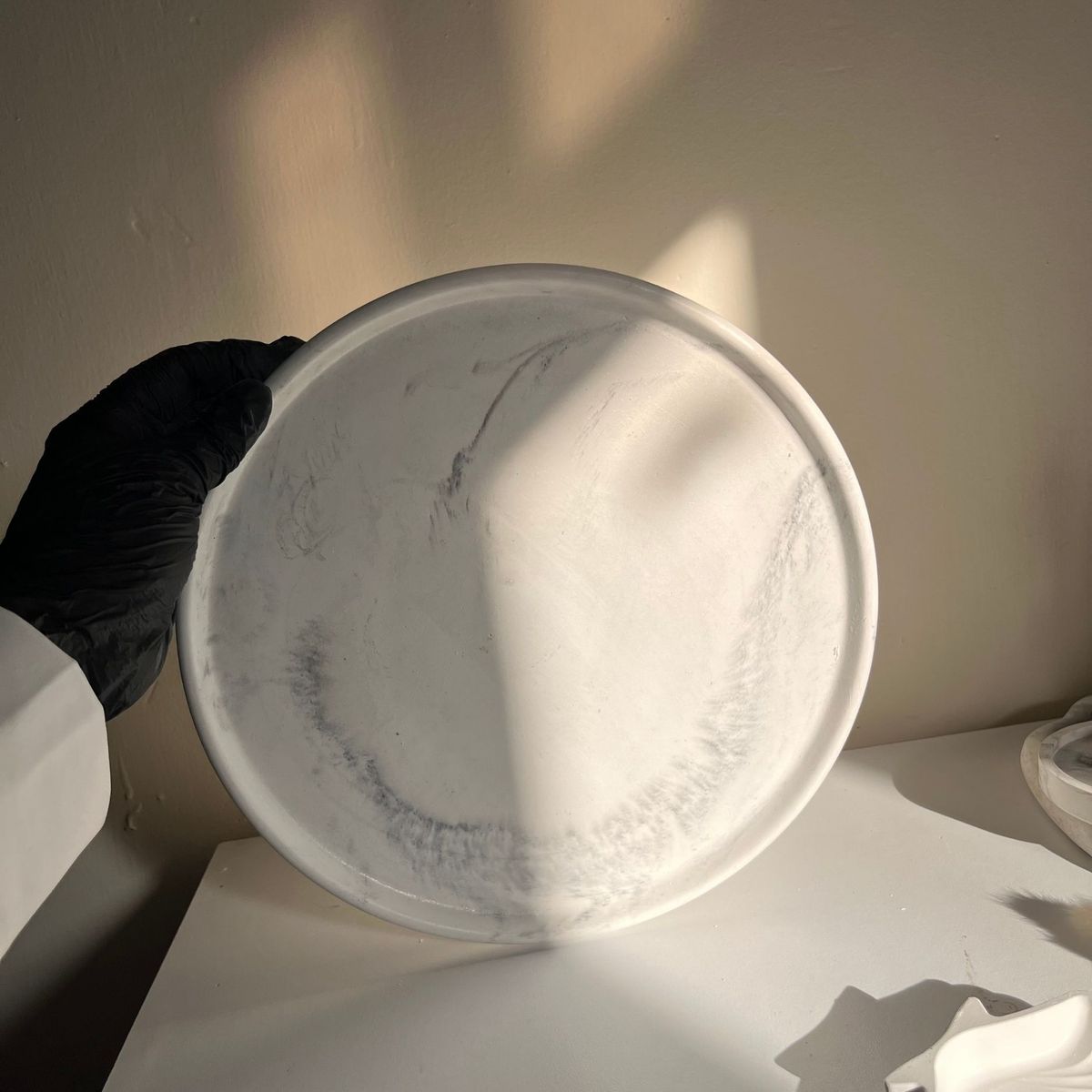 DECORACIONES ALE Y GABI - CENTRO DE MESA JARRÓN BASE, VELA,ADORNOS Y  FLORES ALE