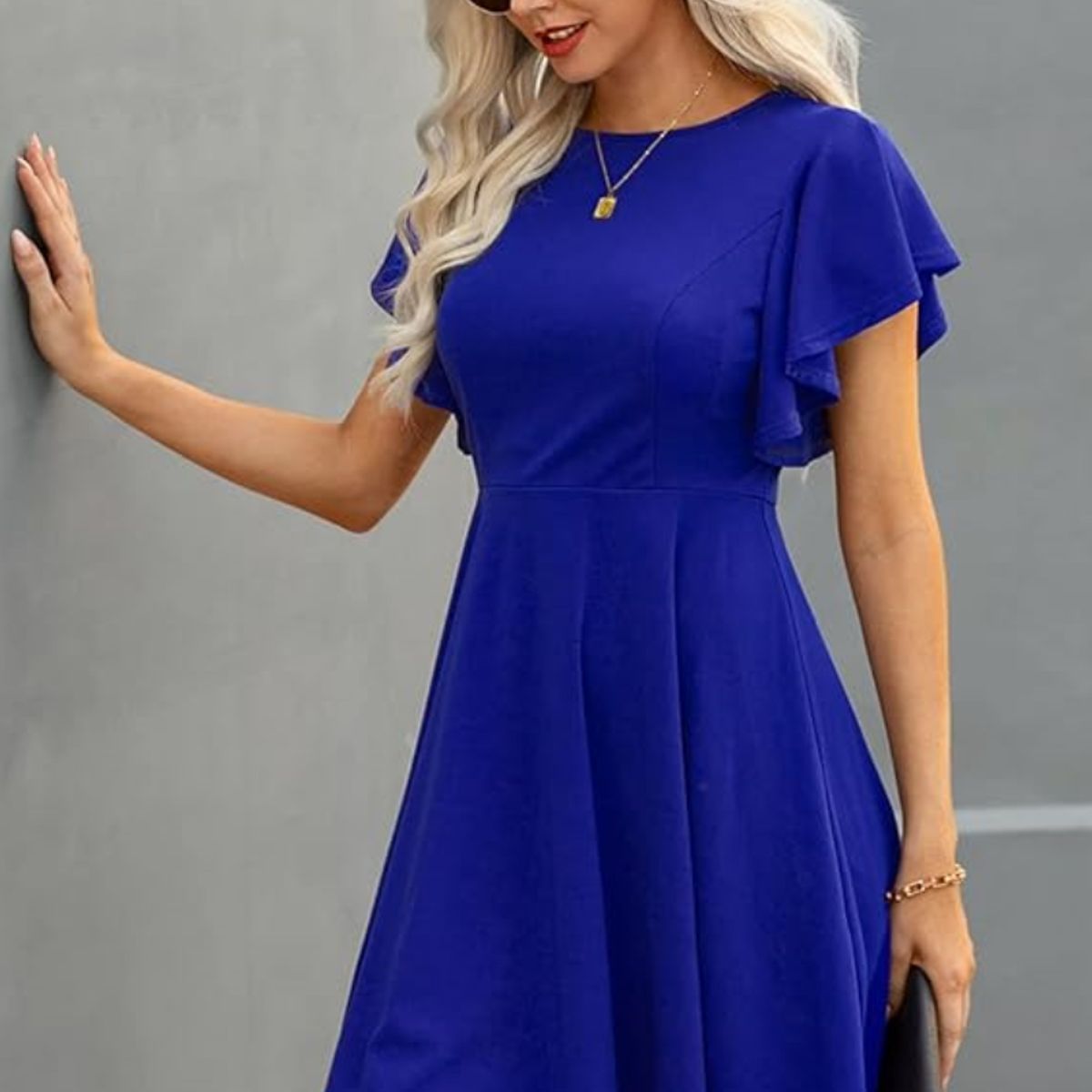 NEGRELI - Vestido corto elegante manga mariposa en Scuba Crepé – Ref. 3014