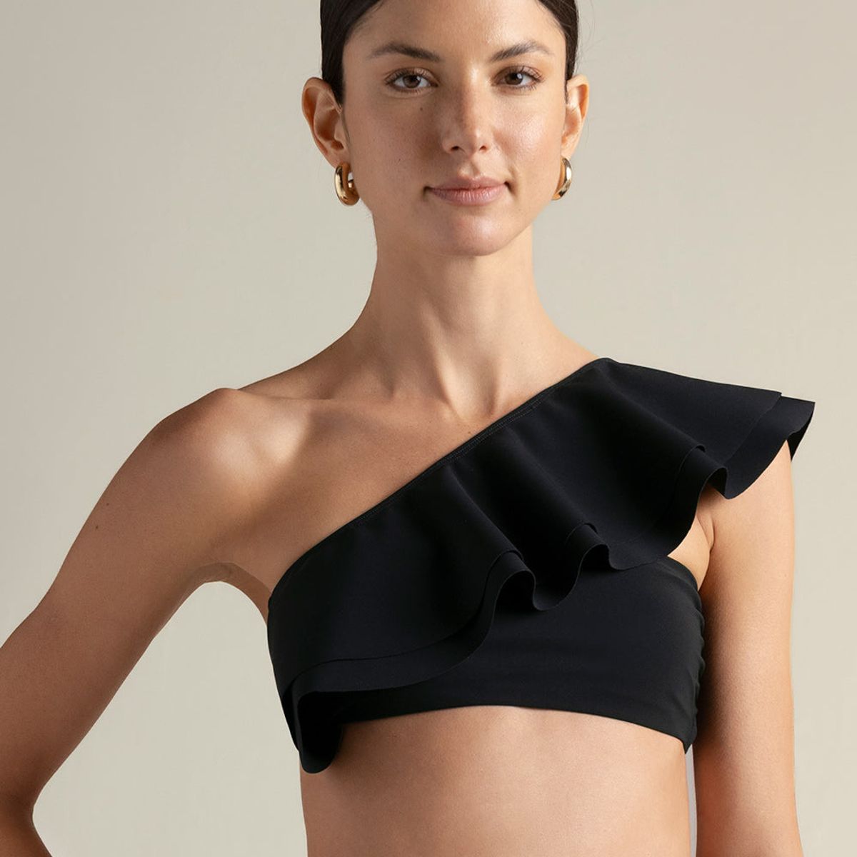 TOUCHE BALNEAIRE - Bikini top un solo hombro en color negro 0B50N61