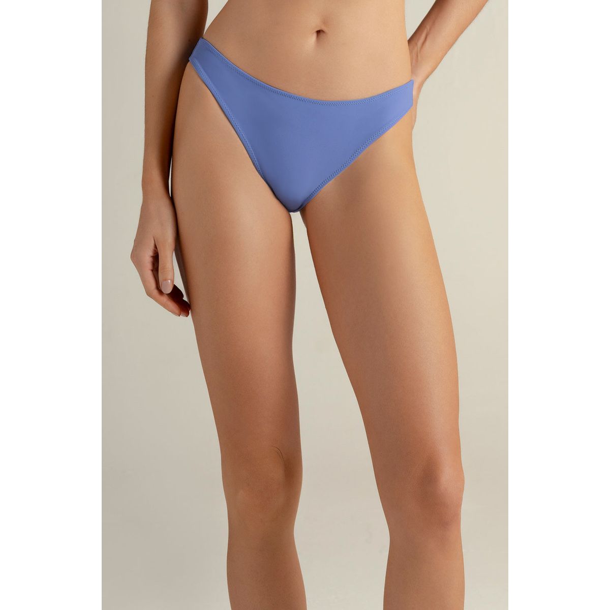 TOUCHE BALNEAIRE - Bikini bottom pierna alta color lila 0U57L61
