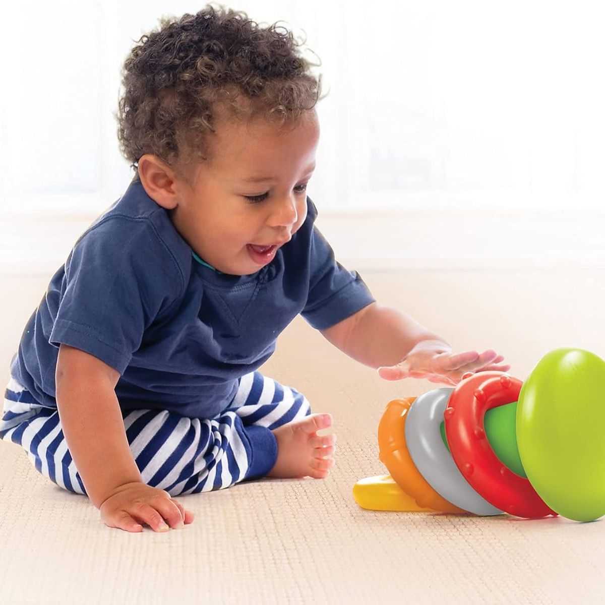 INFANTINO - Juego Sensorial Bebés Aros Apilables Encaje Y Texturas Niños