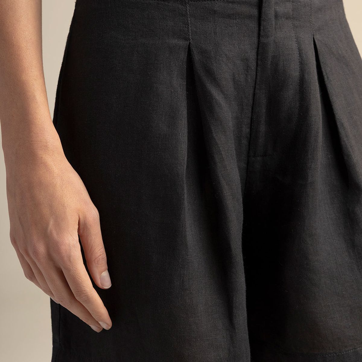 TOUCHE BALNEAIRE - Short con prenses en lino 100% 0A82N61