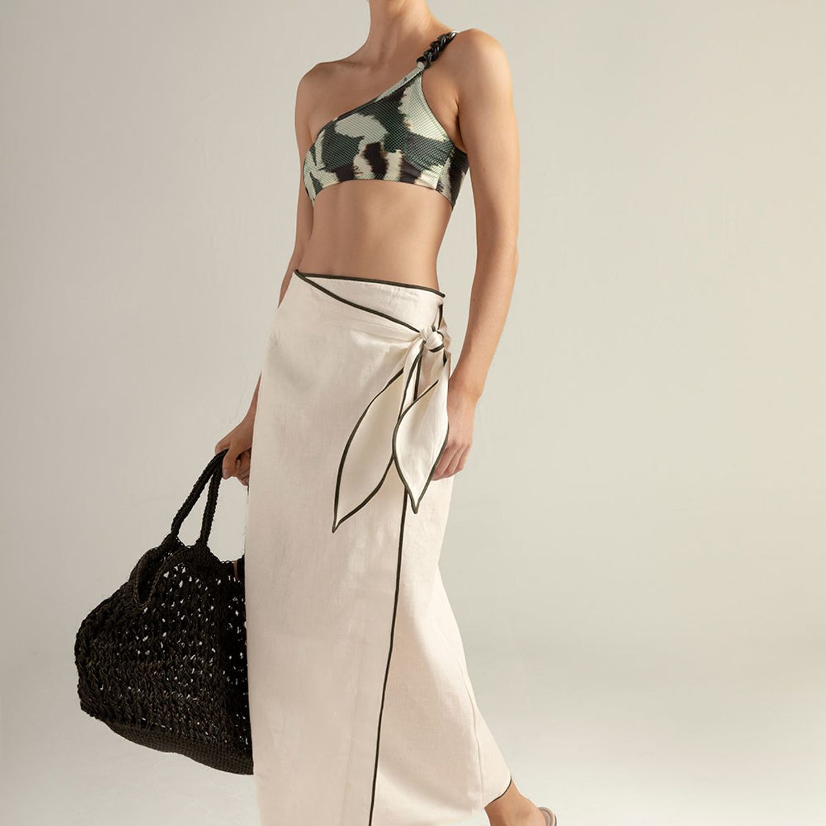 TOUCHE BALNEAIRE - Falda pareo larga en lino 100 % color crema 0F39C61