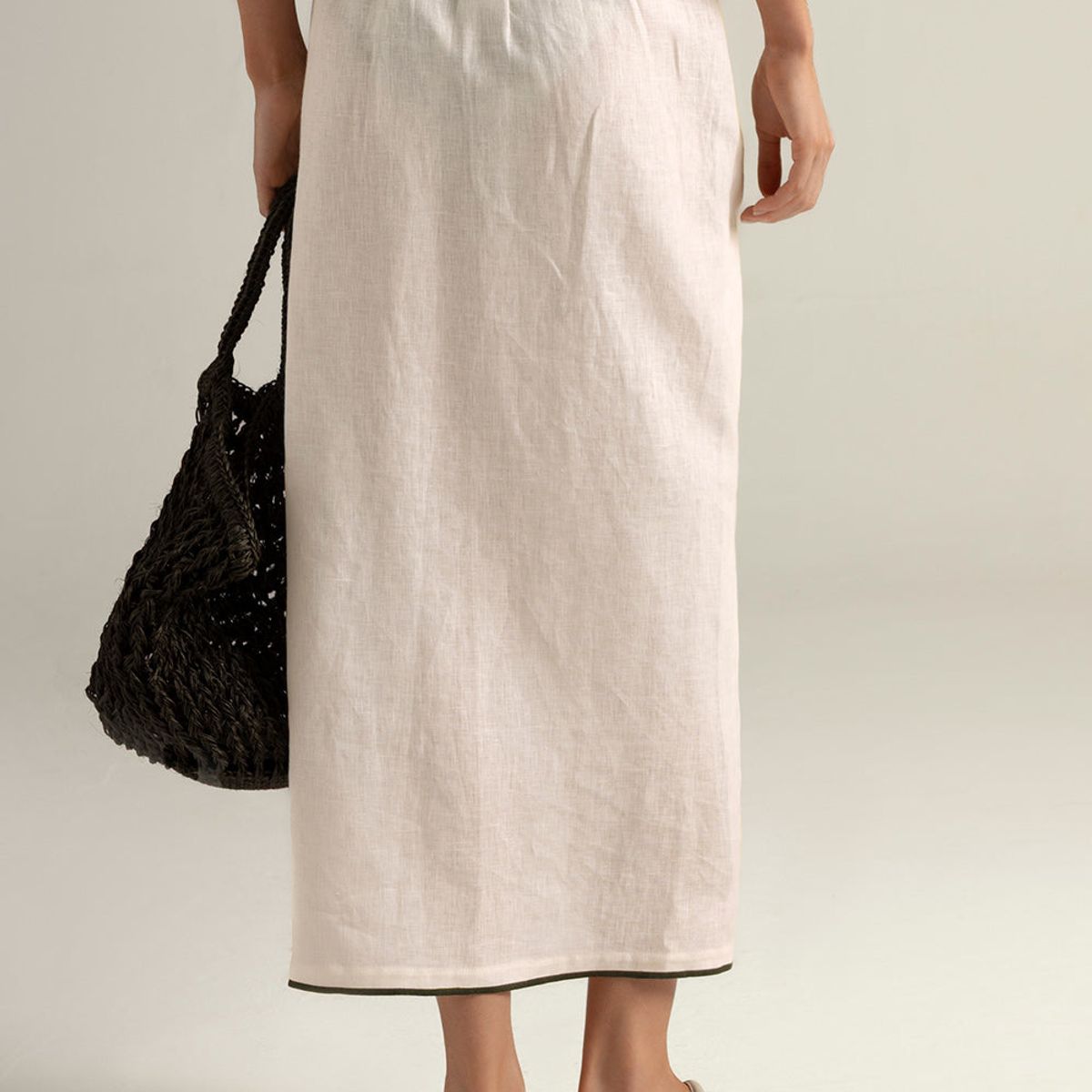 TOUCHE BALNEAIRE - Falda pareo larga en lino 100 % color crema 0F39C61