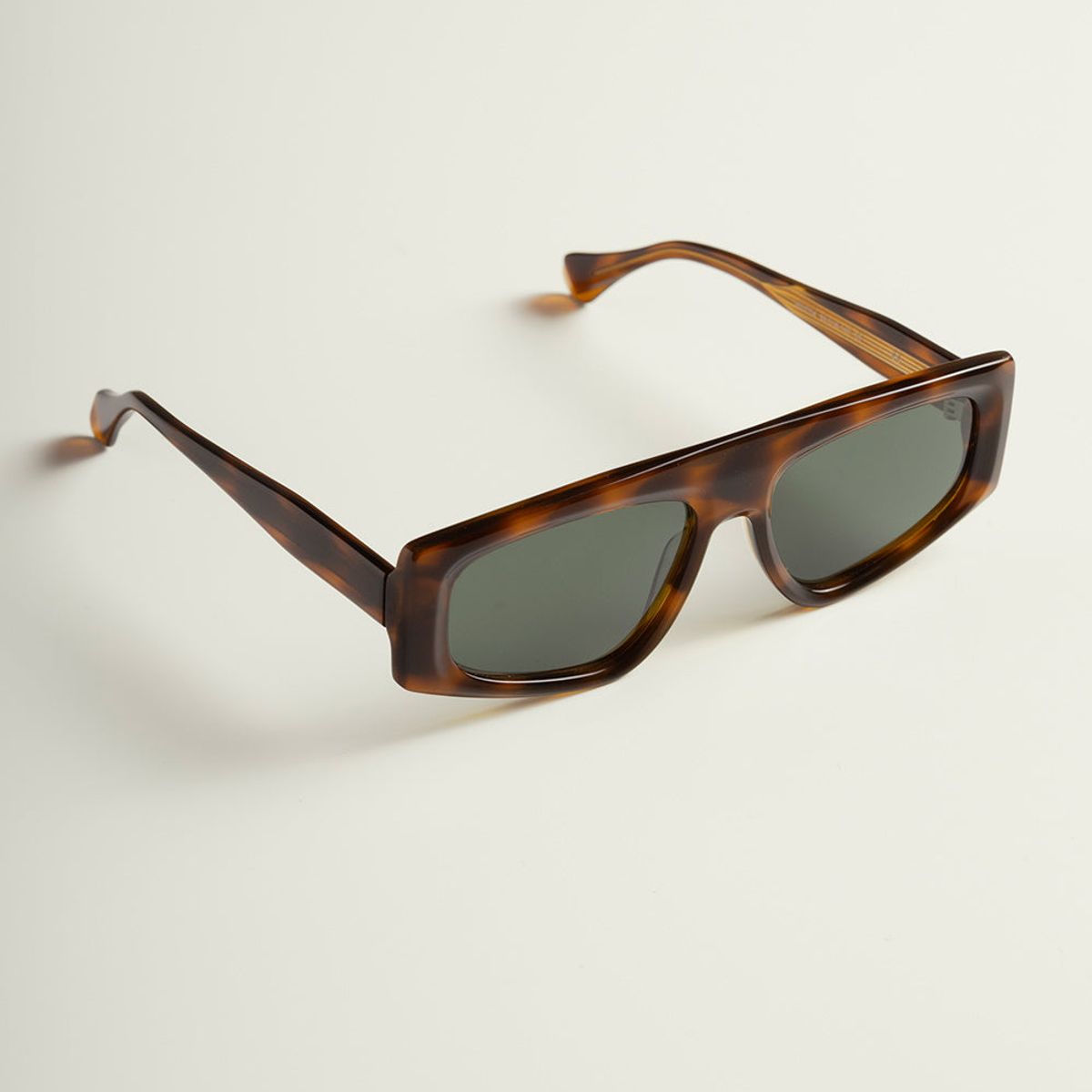 TOUCHE BALNEAIRE - Gafas con montura color carey 0S49C61