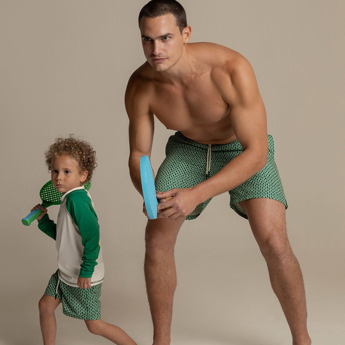 ILOT - Pantaloneta Kids estampado geométrico verde KH23061