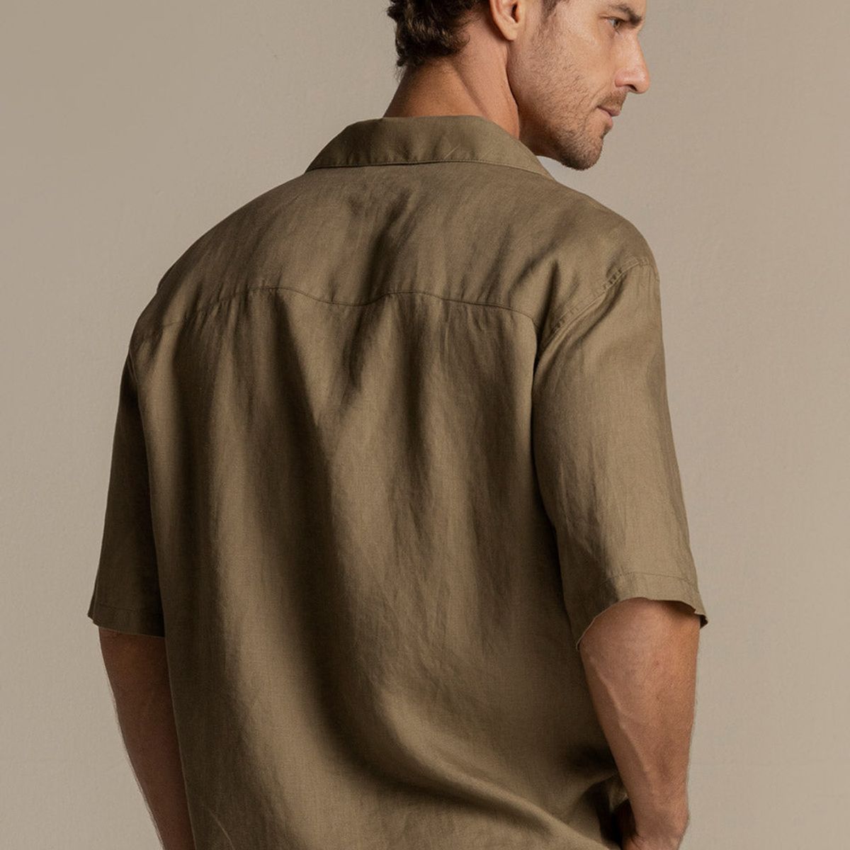 ILOT - Camisa Ibiza en lino verde oliva SH56V61