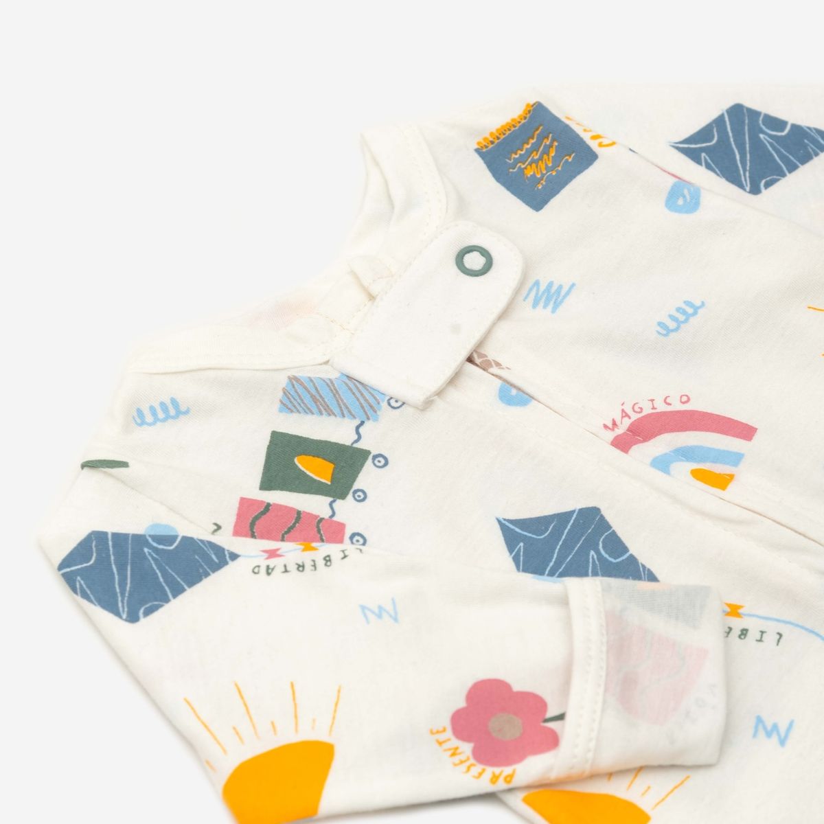 NATO - Pijama Básica Colección La Magia de Ser color crema con estampado en helados