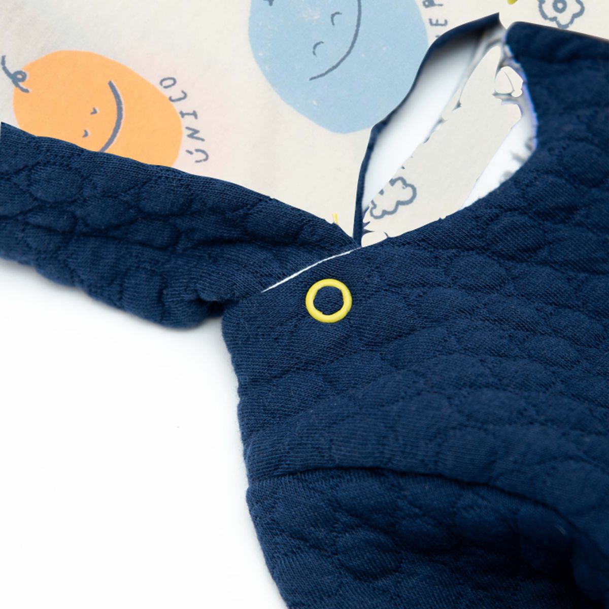 NATO - Talego Colección La Magia de Ser pijama color navy con capota removible y forro estampado de caritas en interior