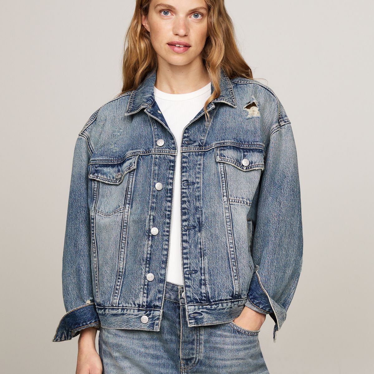 TOMMY HILFIGER - Chaqueta azul denim oversize desgastada Tommy Hilfiger