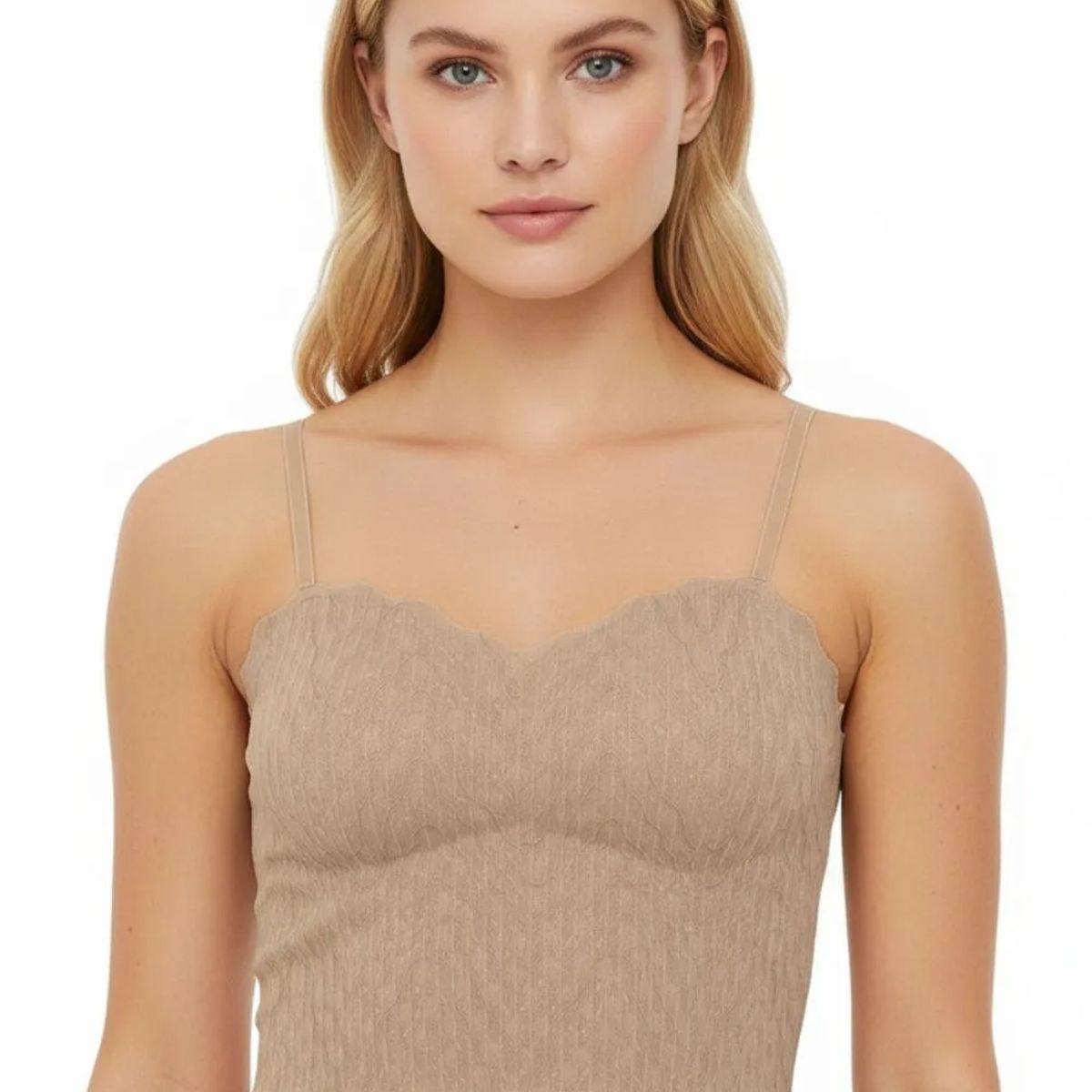 LILI PINK - Top individual con copa y tecnologia corte láse en encaje