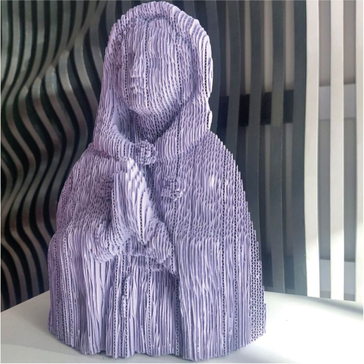 GENERICO - Virgen Decorativa Morada En Cartón