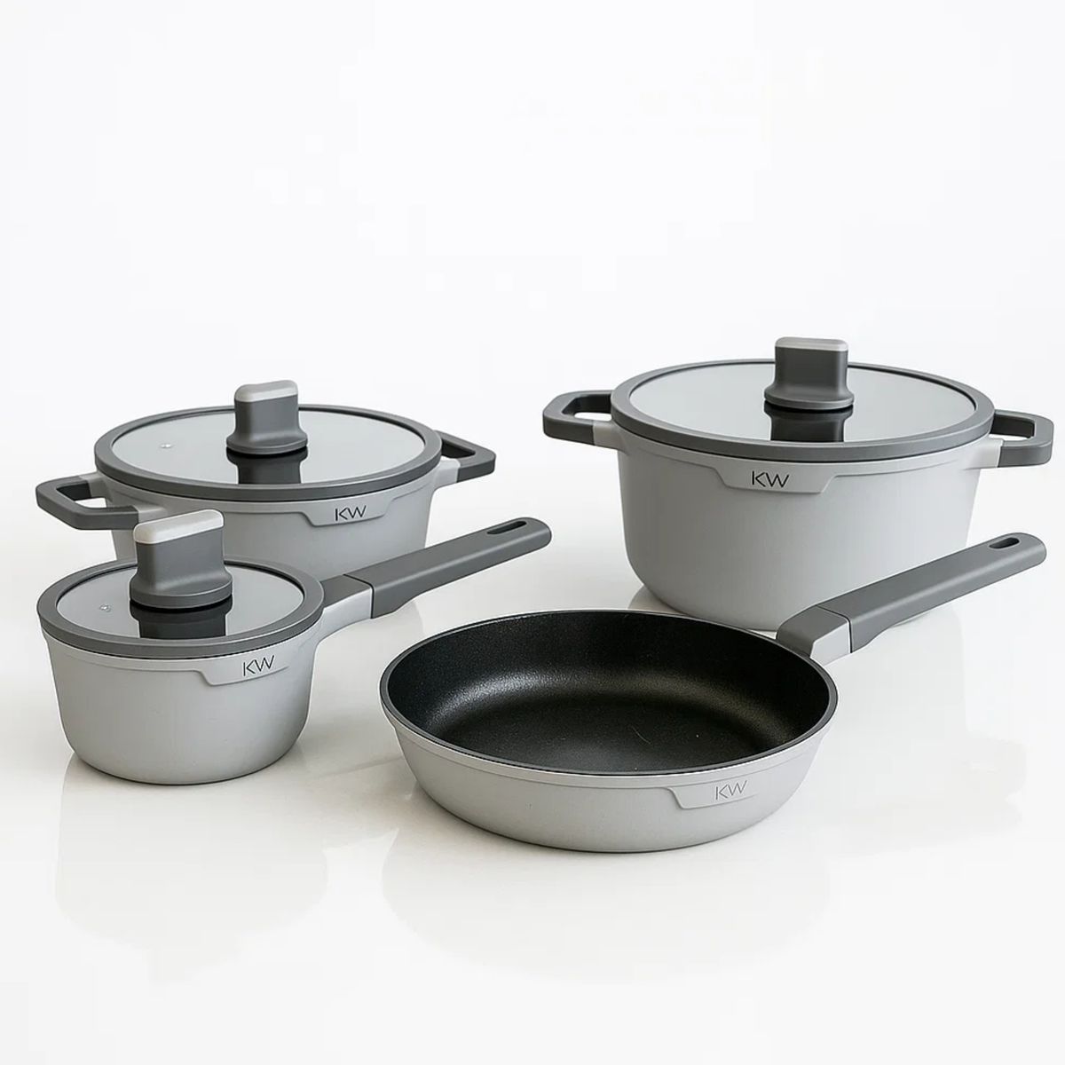 KITCHENWARE - Batería Aluminio Fundido Cerámica Chelsea Gris 7 Pzs + Cubiertos Montpellier 24 Pzs Azul