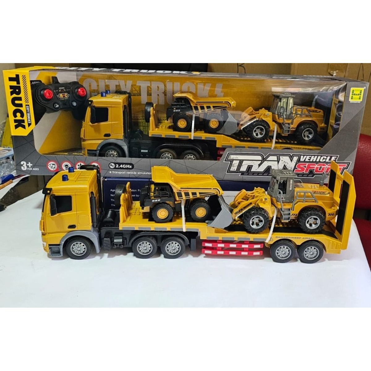 GENERICO - Tractomula Con Volqueta Retroexcavadora Control Remoto Muy Grande