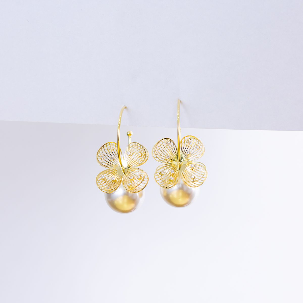 ZYRAL - Aretes Dorados Para Dama Marca Zyral REf  ZARC01-233