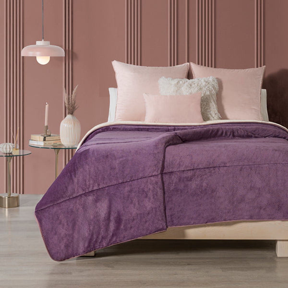 VIANNEY - Cobija Invernal Berry Suave y de Alto Confort