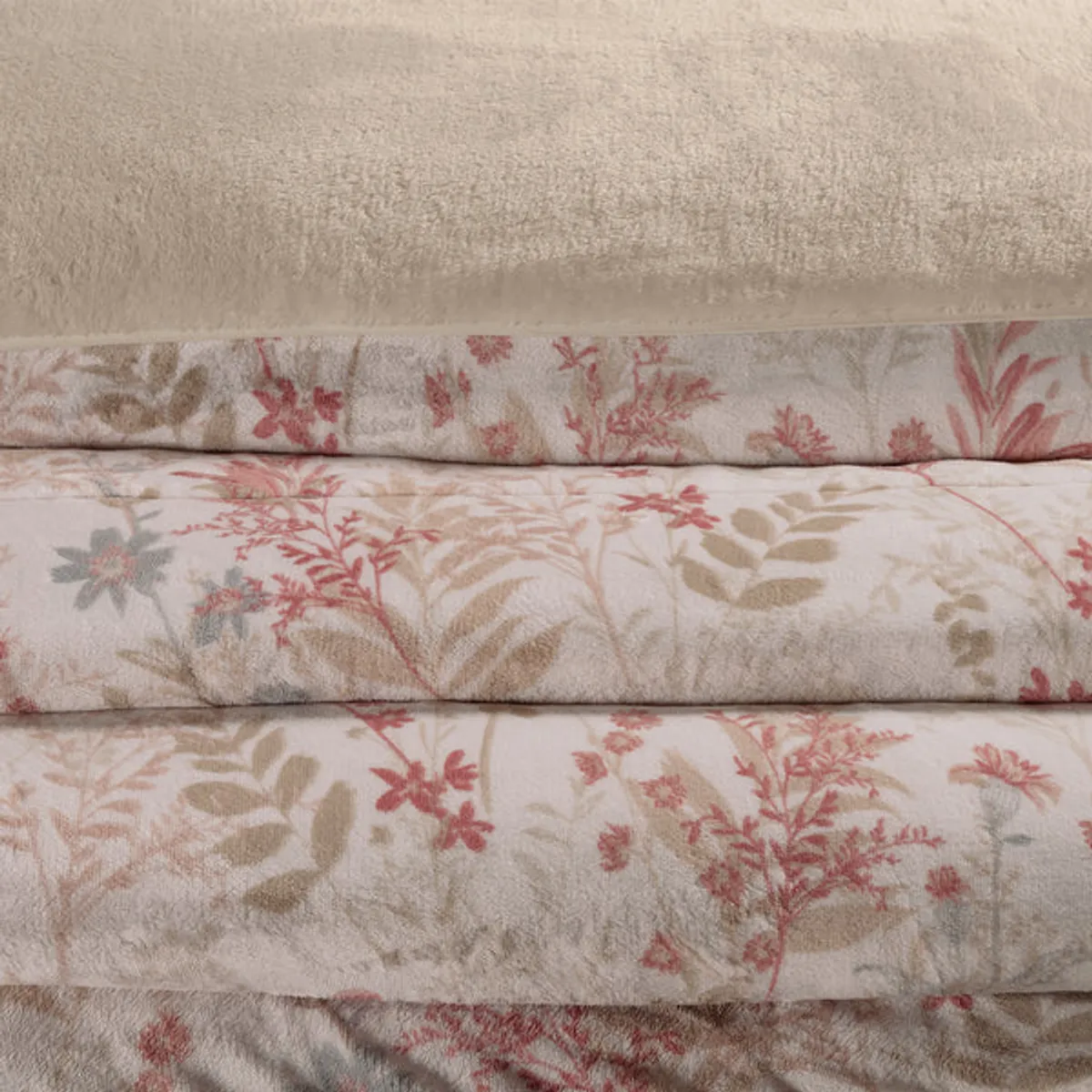 VIANNEY - Cobija Invernal Austria Microfibra Premium